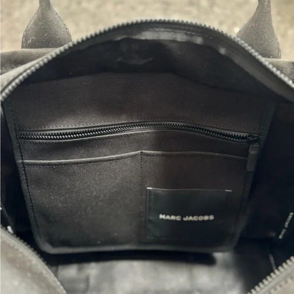 Marc Jacobs Black and White Canvas Tote Bag - Picture 8 of 10